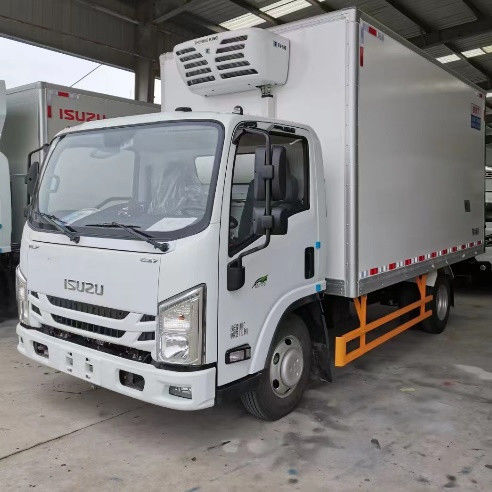 93KW 125HP Isuzu Ψυγείο Βαν Ντίζελ 4 × 2 Isuzu Freezer Truck 0