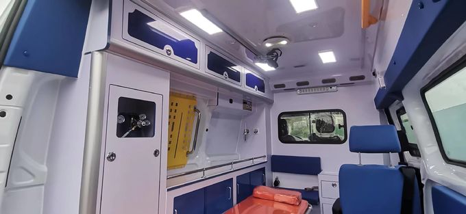 Λευκό Ford Transit ασθενοφόρο 8 θέσεις Βενζίνη ιατρικό ασθενοφόρο 4