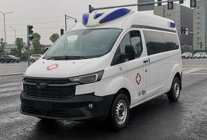 Ford Transit ιατρικό ασθενοφόρο βενζίνη 8 θέσεις Ford Transit Box ασθενοφόρο 3