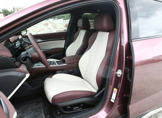BYD Plug In Hybrid 5 θέσεις Σεντάν Οχήμα Αυτοκίνητο Μαύρο λευκό 9