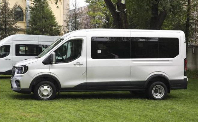 Λευκό Ford Transit Μίνι λεωφορείο 15 θέσεων Jiangling 10 θέσεων Μίνι λεωφορείο 0