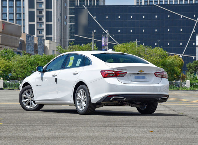 Βενζινοκίνητο Chevrolet Malibu Σεντάν 5 θέσεων Δύο τροχούς 4×2 3