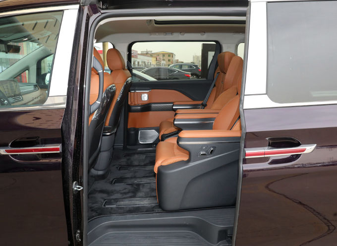 Μαύρο Hongqi 7 θέσεις Minivan MPV High End πολυτελή επιχειρηματικό αυτοκίνητο υποδοχής 9