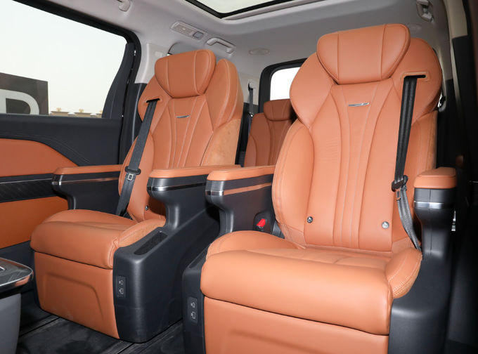 Μαύρο Hongqi 7 θέσεις Minivan MPV High End πολυτελή επιχειρηματικό αυτοκίνητο υποδοχής 12