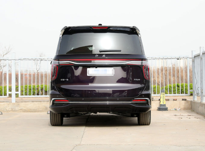 7 θέσεις Hongqi HQ9 Οχήμα Αυτοκίνητο Επιχειρηματική υποδοχή 8 ταχύτητα 5