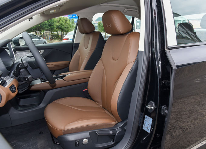 140Kw Hongqi EV Cars 5 καθίσματα Sedan Μικρό μέγεθος SUV Μαύρο 9