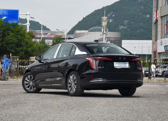 Ηλεκτρικό αυτοκίνητο Χονγκτσι 140Kw 5 θέσεις Ηλεκτρικό αυτοκίνητο Μπροστά τροχιά Οδήγηση Μαύρο 4