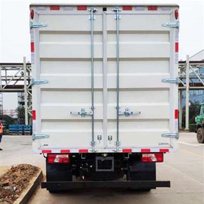 Τροχαίο μονωμένο Jiangling RWD 2WD φορτηγό φορτηγό 6 × 2 χειροκίνητο / αυτόματο 3 θέσεις 3