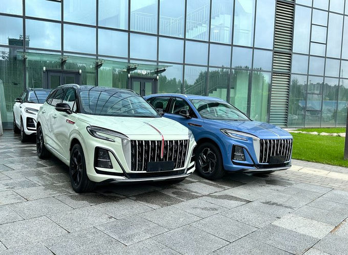 Χονγκτσι HS3 SUV Βενζινοκίνητα αυτοκίνητα 5 θέσεων τετρακίνη 4x4 1