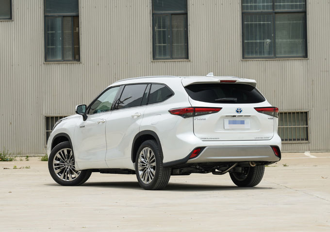 Το Toyota Highlander SUV Βενζινοκίνητα αυτοκίνητα 7 θέσεων Highlander Suv 3