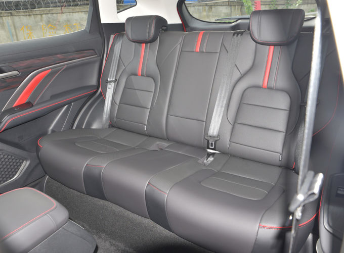 Μεγάλο Τείχος Haval H6 Αυτοκίνητα που κινούνται με βενζίνη Μπροστά τροχιά Κινητήρα Ασημένιο 8