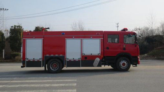 Πυροσβεστικό φορτηγό Dongfeng 8200 λίτρων με δεξαμενή νερού 2WD πίσω κίνηση ντίζελ 6 θέσεων 4×2 χειροκίνητο κιβώτιο ταχυτήτων 1