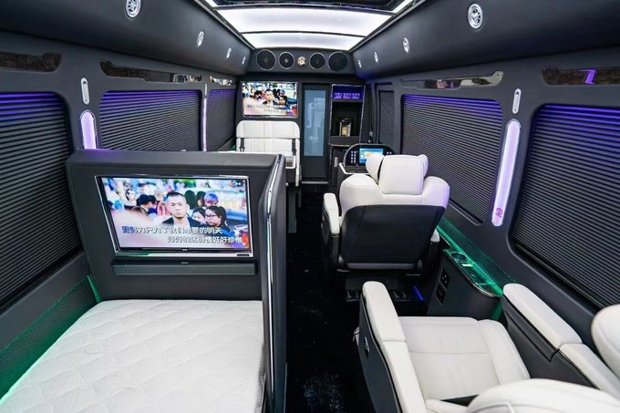 Το Toyota Coaster 7 θέσεων Εμπόριο λεωφορείου Βενζίνη πίσω κίνηση 4 × 2 χειροκίνητο κιβώτιο ταχυτήτων 6